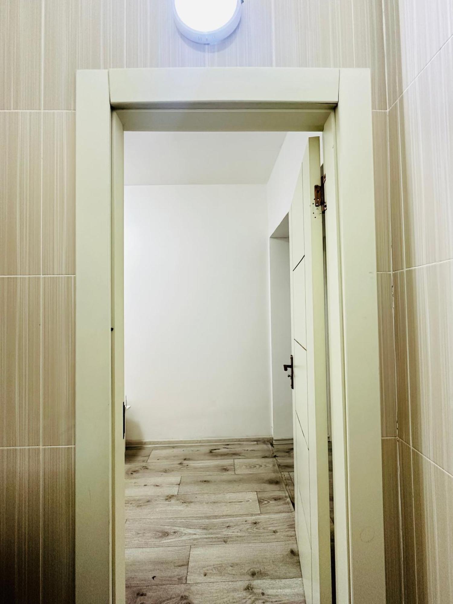 Квартира Для Большой Семьи Almatý Exterior foto
